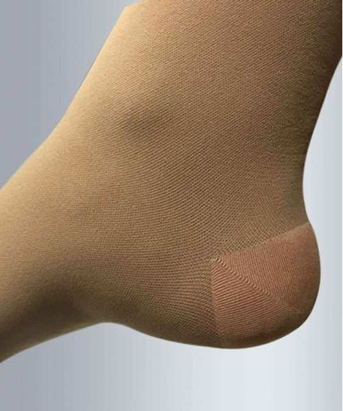 Material: Neoprene Acturaa Varicose Vein Stocking, Size: L at Rs
